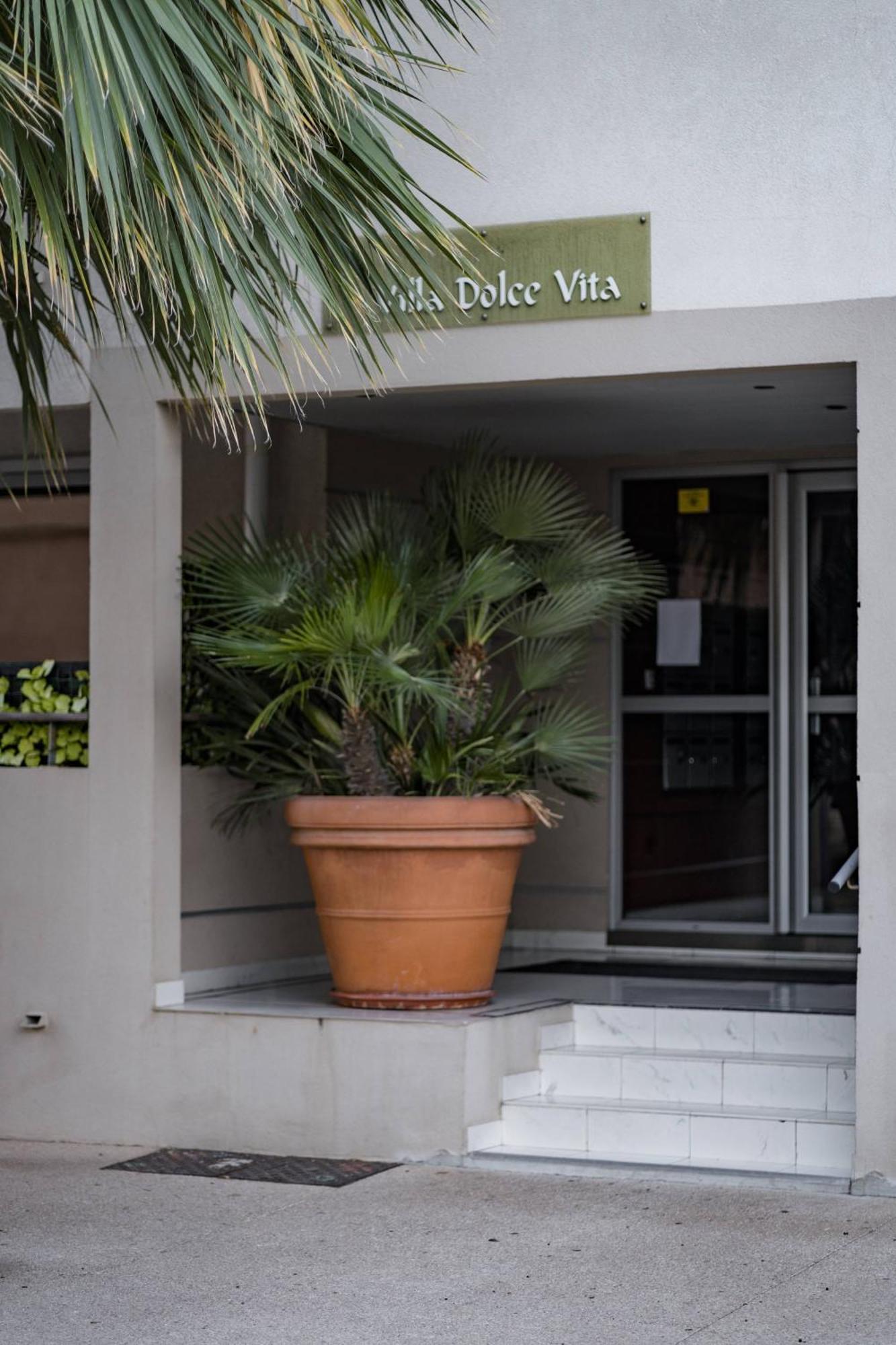 La Petit Maisonette De Manu Cannes Exteriör bild